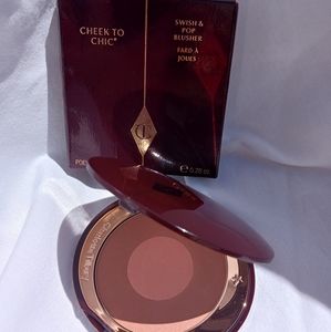 Charlotte Tilbury cheek to Chic palette